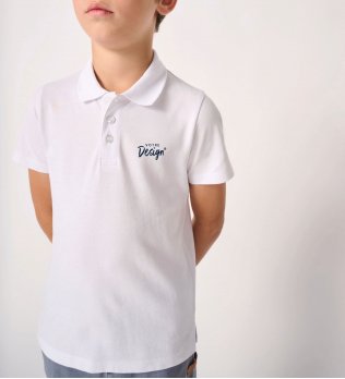 mannequin enfant de face portant le Polo piqué enfant Basic personnalisable
