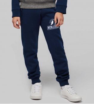 Exemple de logo floqué sur le pantalon de jogging pour enfant PA1013 en coloris Sporty Navy Exemple de logo floqué sur le pantalon de jogging pour enfant PA1013 en coloris Sporty Navy
