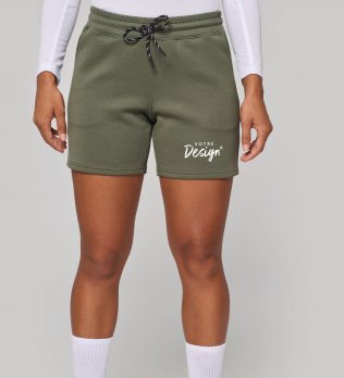 mannequin femme de face portant le Short femme personnalisable mannequin femme de face portant le Short femme personnalisable