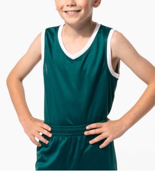 mannequin enfant garçon de face portant le Maillot de basket-ball enfant PA4052