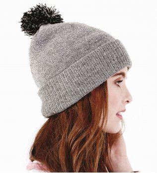 Femme portant le bonnet B450