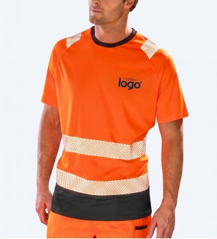 Mannequin homme de face portant le t-shirt de sécurité R502X couleur orange fluo
