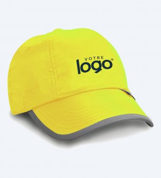 Casquette de sécurité personnalisée RC35 en coloris Safety Yellow, exemple de logo marqué sur la face avant