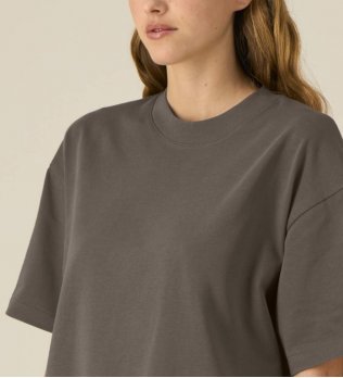 mannequin femme portant le STTU078