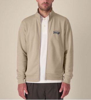 mannequin homme de face portant le Sweat Trailer 2.0 personnalisable