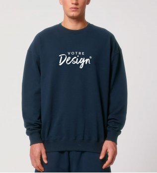 mannequin homme de face portant le Sweat Ledger Dry personnalisable
