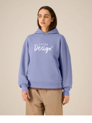 Visuel d'un mannequin femme portant le sweat mi-léger Chaser en colori violet