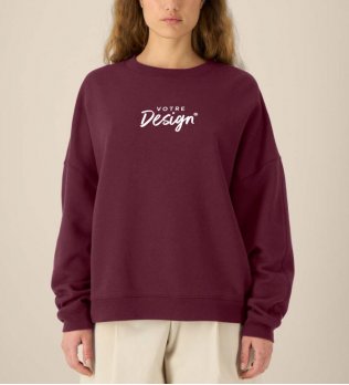 mannequin femme de face portant Sweat Stella Lianna personnalisable