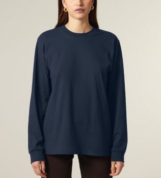 mannequin femme de face portant le T-shirt Freestyler manches longues personnalisable