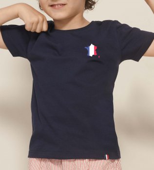 Exemple de logo floqué sur le tee shirt pour enfant fabriqué en France, Lou, en coloris Marine Exemple de logo floqué sur le tee shirt pour enfant fabriqué en France, Lou, en coloris Marine