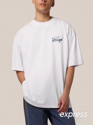 mannequin homme de face portant T-shirt unisexe oversize à personnaliser 