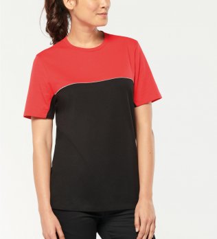 T-shirt WK403 porté par une femme en coloris Red
