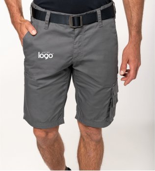 Mannequin homme de face portant le bermuda de travail multipoches WK763 en coloris Convoy Grey