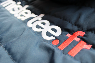 Broderie mistertee.fr sur doudoune