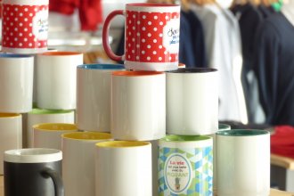 mugs bicolores personnalisés